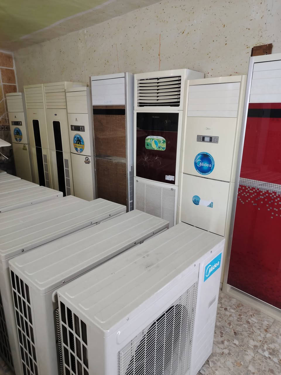 يتوفر لدينا مجموعة سبالت العدد ٣٠ جهاز داخليه وخارجيه وريموت وحماله السعر ٢٥٠
+
٢٥ جهاز ٣طن كنتوري داخليه وخارجيه وريموت السعر ٥٥٠
عنواني بابل هذا رقمي بيه واتساب ***********
