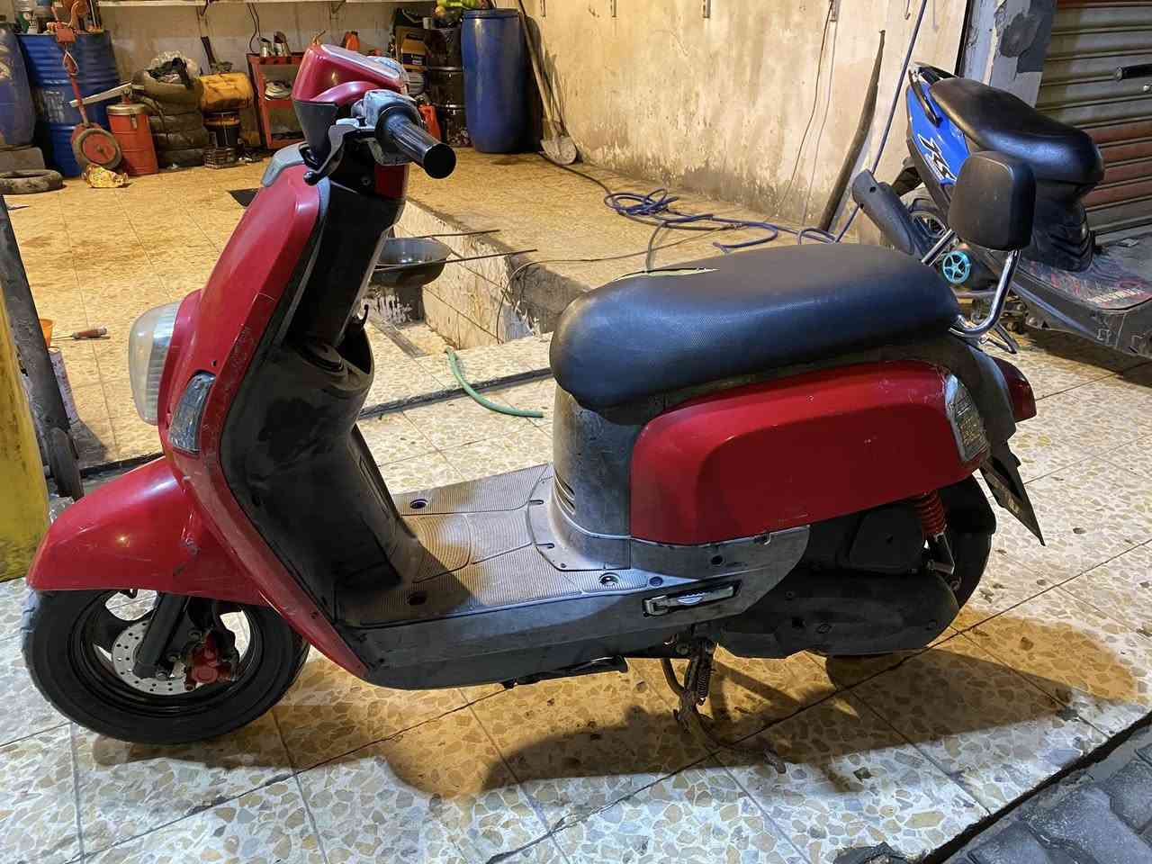 ماكس بوليسي للبيع مامفتوحه رمبه الدراجه ختم واحد وي المكينه كلها كامله الدراجه برغي مانقصها سلف هندر كهربائيات كلها كامله شلعه معدل مكينه ناعمه جاهزه الدراجه كفرها اصلي البلادي ماصارلها هواي نازله من الرمبه سعر مناسب مستعجل عله بيعته ب675بيها مجال قليل المكان البصره قضاء المدينه شارع البتول الشراي يتصل هذا رقم راعيها ***********
