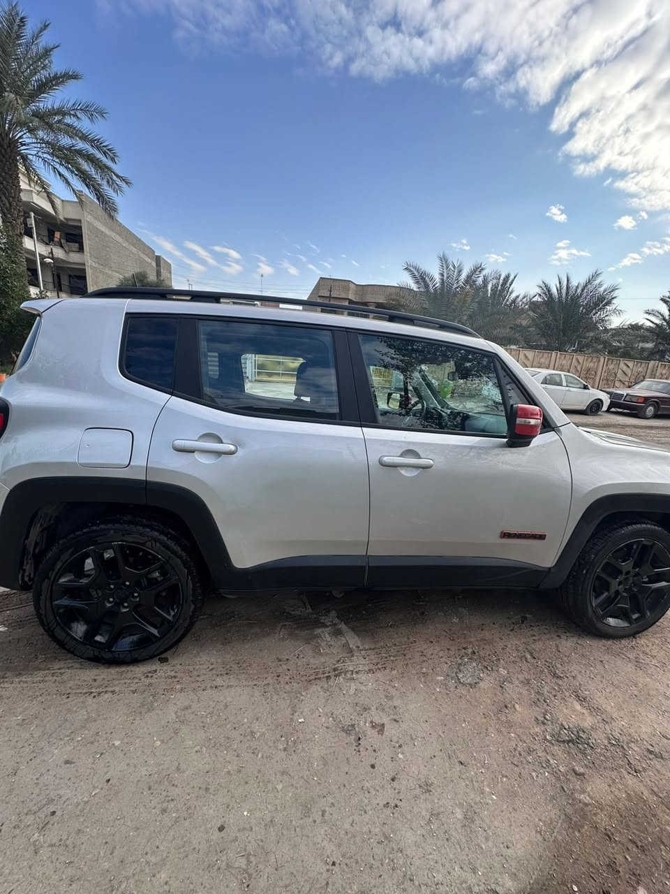 2020 JEEP RENEGADE, LATITUDE
محرك 2400
بدون دواخل بدون ايرباك 
رقم اربيل تحىيل ثاني يوم
بدون صبغ السيارة 
ماشية 66 الف مايل 
صور الحادث بلمنشور 
للستفسار ***********
