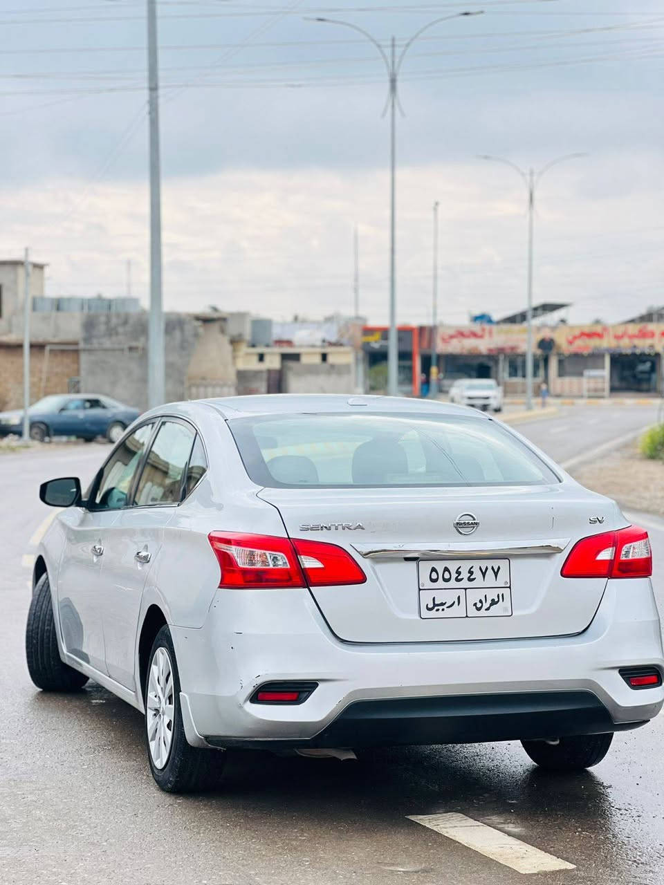 السلام عليكم
للبيع نيسان سنترا 2017
مواصفات SV 

 بصمه تشغيل +بصمه ابواب 
ماشيه 130
ضرر السياره چاملغ خلفي وباب خلفي مبدل فقط
رقم اربيل شرط التحويل مكان السياره تكريت / العلم 
السعر109 وبيها مجال قليل
 للاستفسار الاتصال على الرقم ***********
***********
و خاص او واتساب تكريت, صلاح الدين
