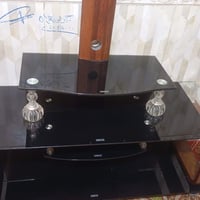 ميز زجاجي • ٣٥ • بي مجال