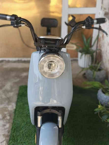 سلام عليكم باسكي شحن للبيع بطاريته 100 انطيك اياه شرط سعر 250 مكان كركوك قصب خانهل بمجال سعر ماله وراسلوني خابروني على الرقم مالي***********
