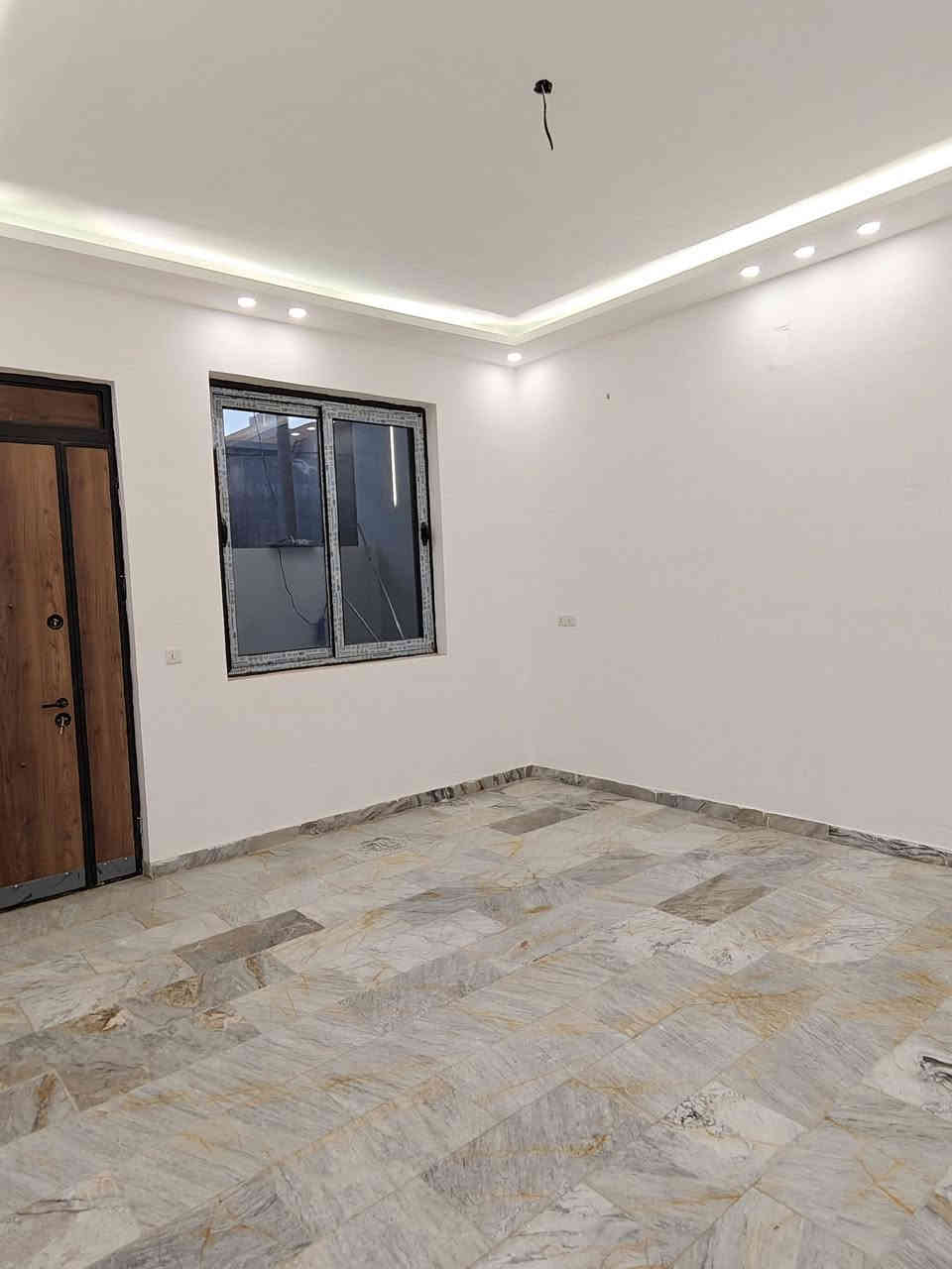 دار للبيع زيرو
مساحه 125م واجهه 6 وربع نزال 20
يقع في حي الجهاد الشارقه قريب مجمع النسيم
يحتوي 3 غرف نوم غرفه سويت حمامات عدد 3 صاله ومطبخ ومناور للاستفسار اتصل ع شركه المستقبل للعقار ***********
