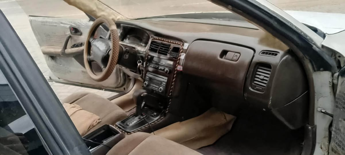 مارک مودیل1992 مەکینەی بەطەی 2500 سەنەوی تا 2030 تازەیەچرکەی تیا نیە خاوەنی حازرە  لای سەکن شانی دایاوە بەلام زور جوانە توماتیکە بەشەرتی گیر و مەکینە نرخي 38 گلاومةجالي تیایة ژ.م *********** *********** مارك موديل ١٩٩٢ محرك بطة ٢٥٠٠ سنوي جديد ٢٠٣٠ بشرت تحويل او وكالة  كير اوتوماتیك کیر و محرك خیر من اللە سعر٣٨ ورقة و مجال ژ.م *********** كالار, السليمانية
