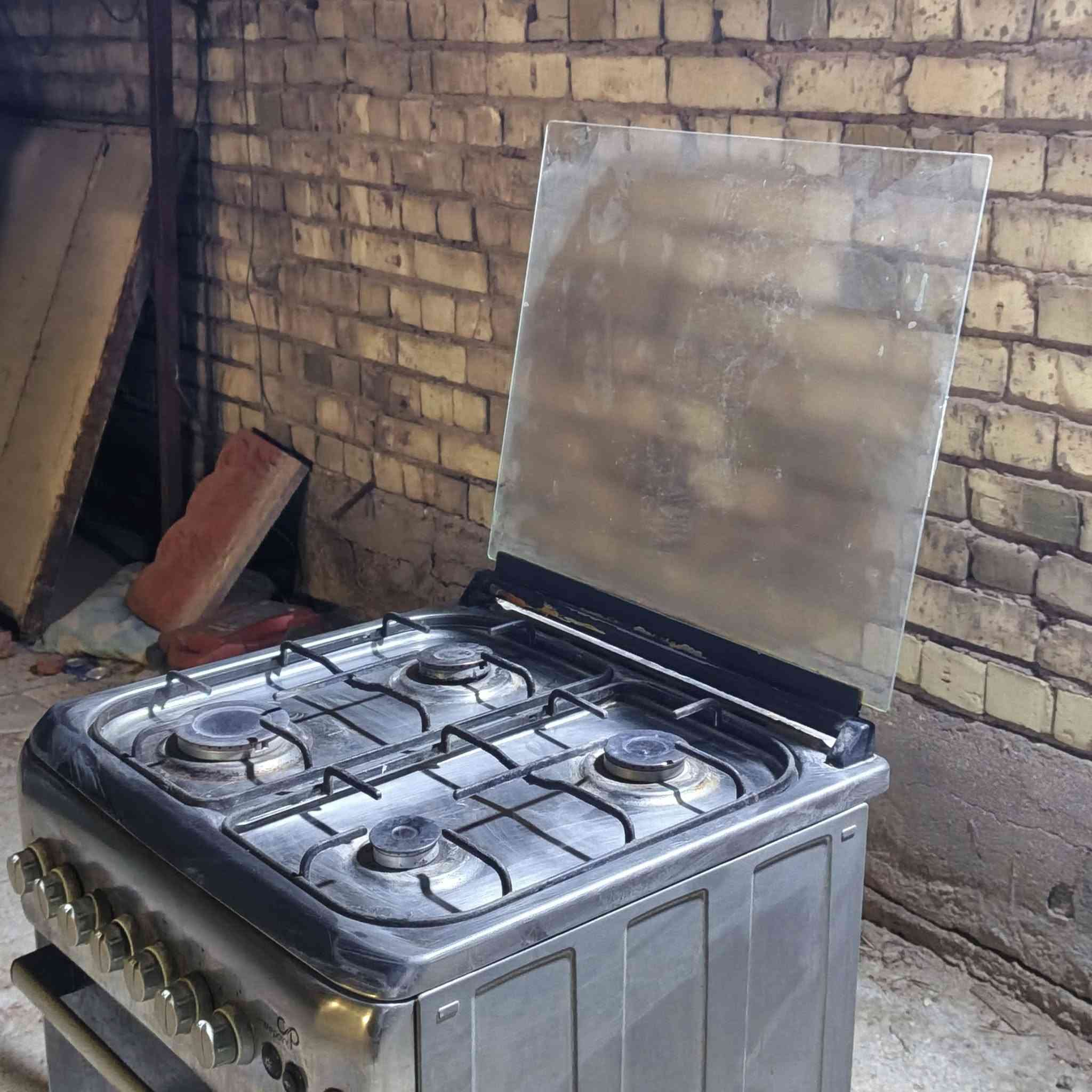 طباخ غاز للبيع
ماركهCenterpoint
٤ عيون سل ستيل 
نضيف نار قويه فرن شغال
الموقع حي الجهاد 
السعر بالخاص 
***********
