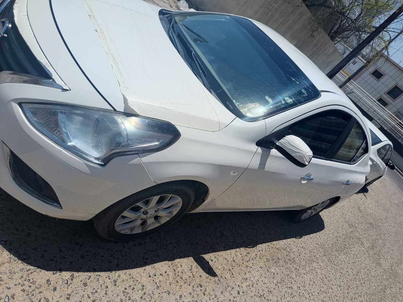 سياره نيسان سني هندي ام بليته زركه 4جام كهرباي تبريد قطعتين سياره فول  مكينه تبريد خير من يم الله رقم اربيل تريد تحويل تريد وكاله  كفاله من ضربه وتبديل  بس بي طخات بصيطه  عنون البصرة التنومه قرب جسر 🌉 يطالي  السعر 98 وبيه. مجال  رقم ***********
