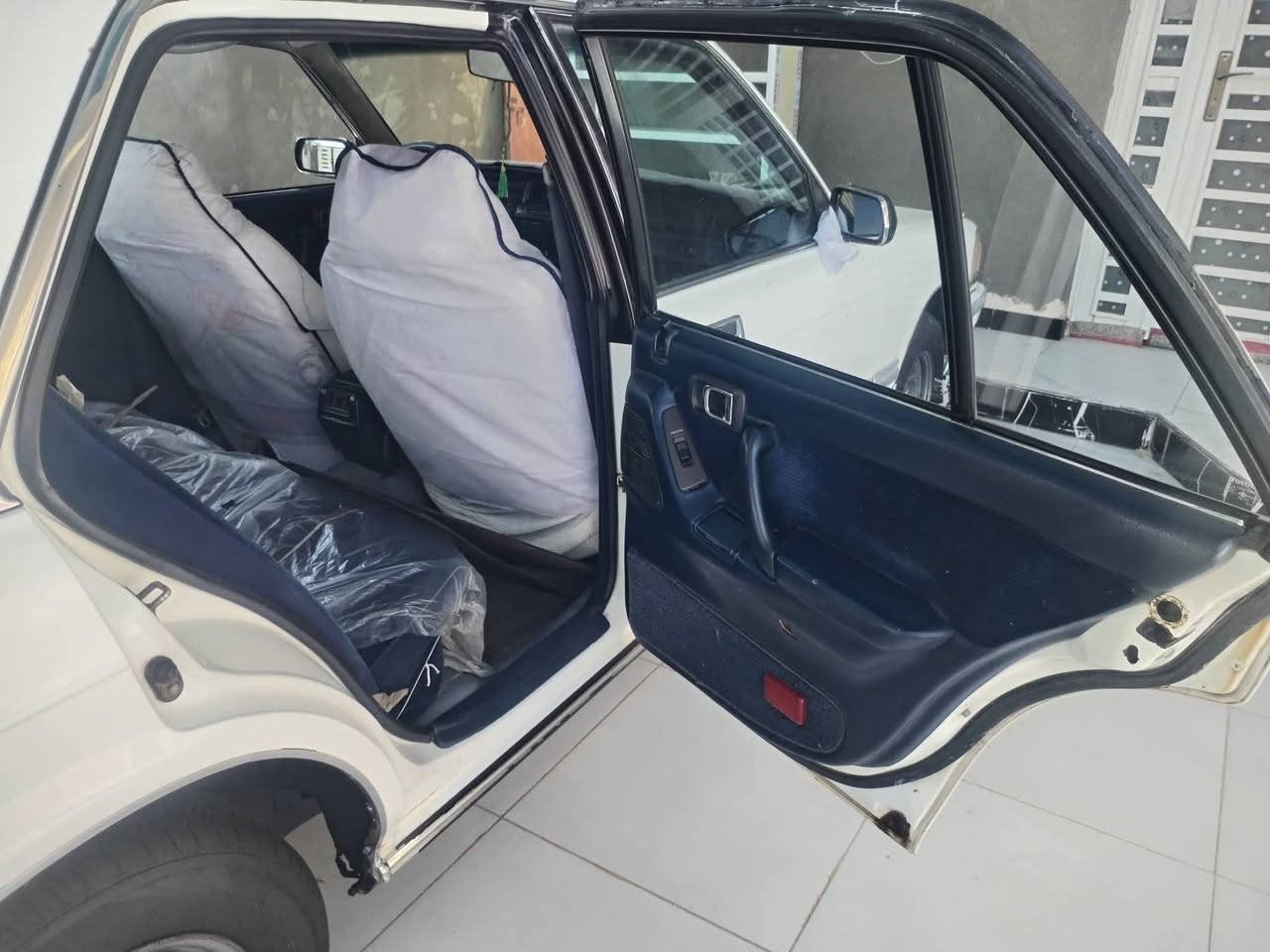 سيدان يسره بسمي سنويه ٣٢ مكينه كير ثنين ونص تبريد سياره عل بلاد سعر ٧٨  استفسار ***********
