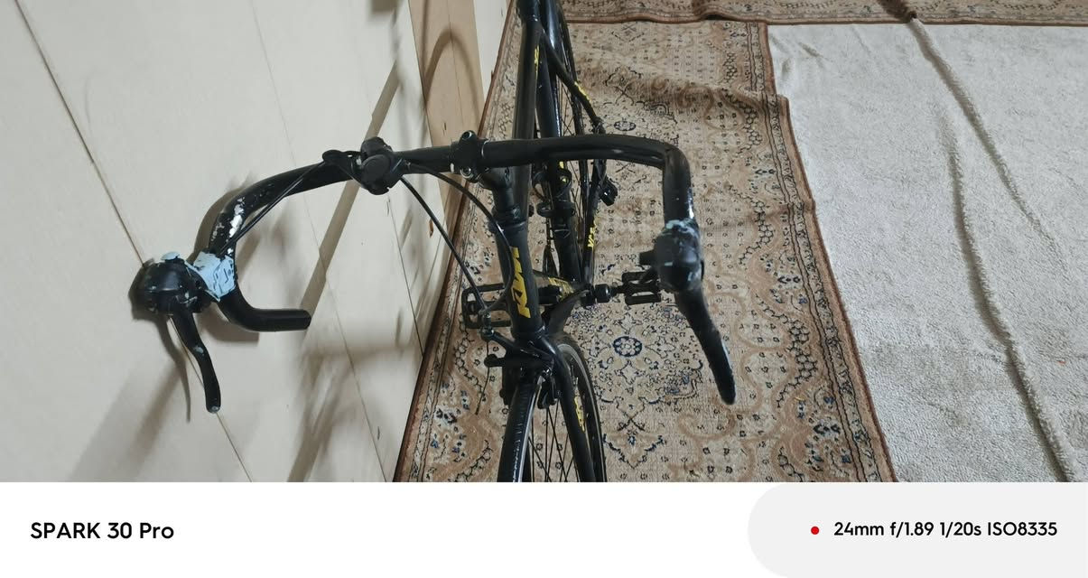 بيسكل s900
بيسكل حلو
نضافه 90%
بيسكل المنيوم 
وزنه 7كيلوات 
مكانه مدينه الصدر 
قطاع 7 
بريك امامي فول 
بس بريك خلفي ما بي 
سعره 80 وبي مجال 
***********
