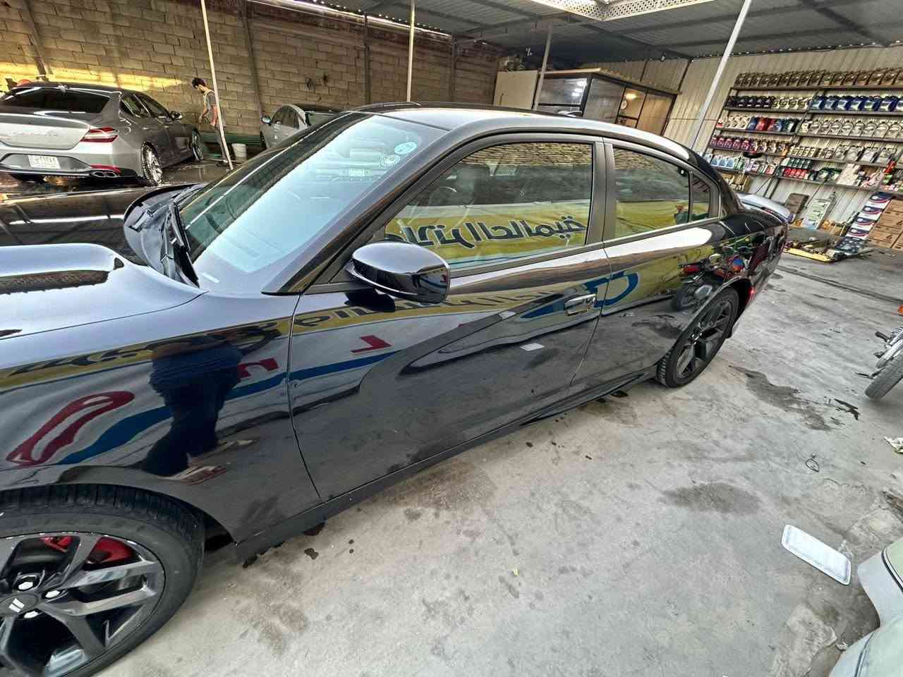 السلام عليكم
چارچر  GT plus موديل2023 حادث كما موضح بالصور بدون صبغ تكحيل كارت ع كد جاملغ والباب شويه والدعاميه الاماميه صبغ فقط
مواصفات:
رادار امامي
كشن حضن كنتارة
سقف روز رايز 
شاشه كبيرة
رادار امامي
كشن خزن
السيارة فول مواصفات ماعدا الفتحة
ماشية 44كيلو
السيارة ب اسمي تحويل مباشر
السيارة بدون اير باك
السعر 250
العنوان/الكرادة شارع الصناعة
الرقم/ ***********

