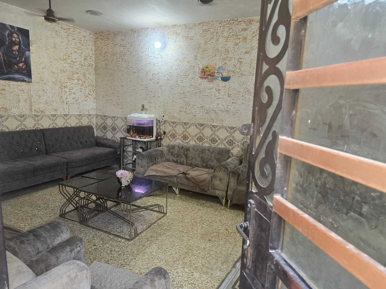 دار للبيع شهداءالبياع قرب جامع الجميلي زراعي مساحه 100متر  10×10 سند 25 قرار محكمه يحتوي ثلاثة غرف نوم +استقبال +ثلاثة حمامات +مطبخ بناه 2020 بناه طابوك صب مركزي بناه درجه اولى منطقه كامل خدمات ماء كهربائ مجاري شارع مقرنص قريب على شارع اتصال على رقم ***********
