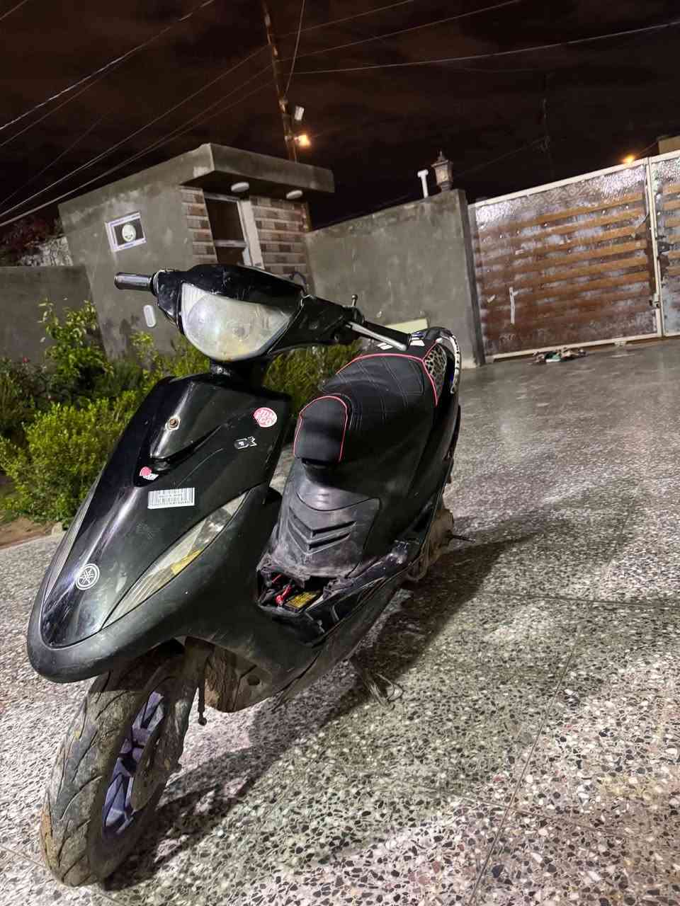 سلام عليكم شباب دراجه ماكس لبيع سعر 350وبيهه مجال قليل بوشه ٤٩ صلف وهند شغاله رقم صاحبه ***********
