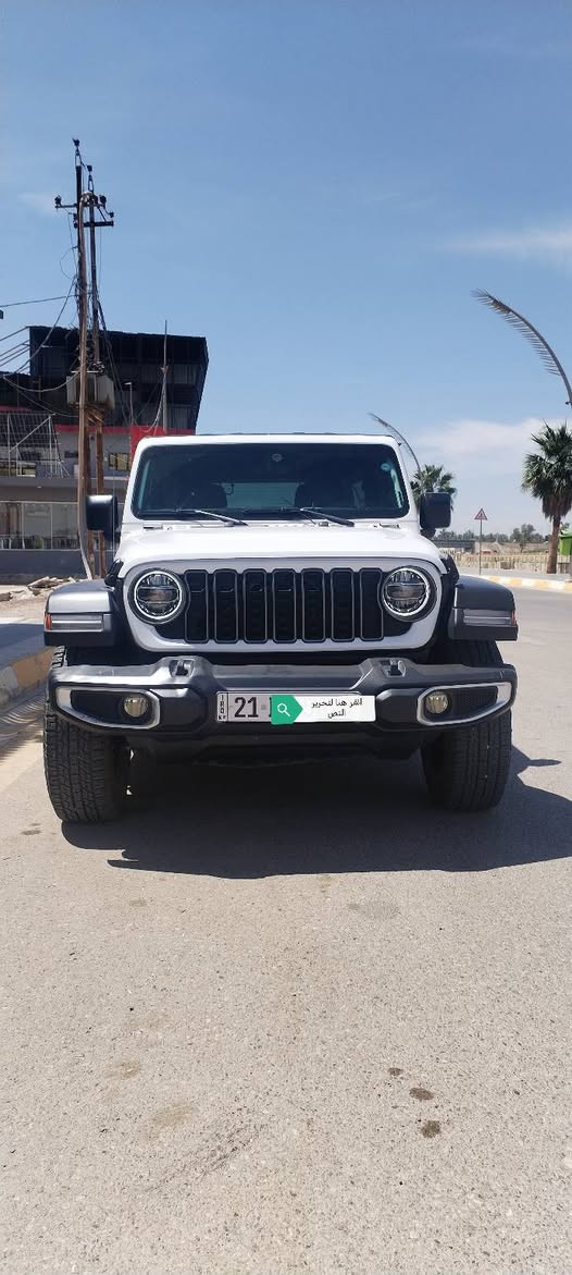 السلام عليكم
جيب رانكلر موديل 2023
رقم سليمانية 
 

‏Jeep Wrangler 
‏2023     3.6

حجم المكينه : 6 سلندر
ماشيه ٢٧ الف ميل 
                       الضرر : بنيد مبدل بلادي  شرط بدون صبغ 
                  
مواصفات سپورت 

بصمه 
.كشافات 
.هيتر بالاستيرن 
. شاشه 
.هيترات بالكشنات
سياره حيل نضيف 
مكان السياره ديالى بعقوبة
سعر 330$
 
 📞***********
