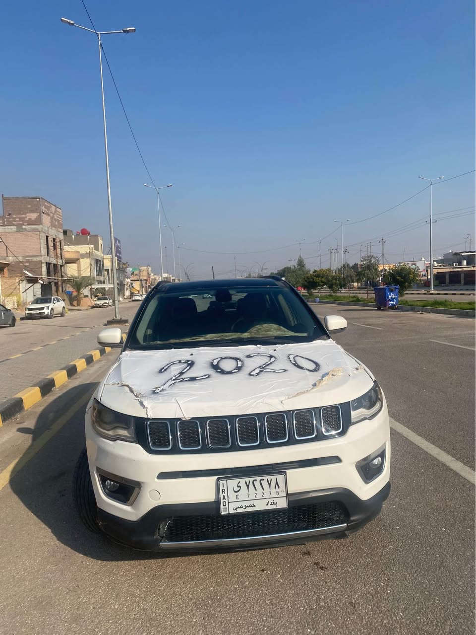 السلام عليكم جيب كومبارس مديل 2018 
للبيع حادثه فقط حافة البنيد ب امريكا  والبنيد مبدل هناك ب امريكا والسياره وارد امريكي 
السياره فول موصفات واحد ع واحد غرفة السياره جلد
بصمه تشغيل عن بعد تحكم ستيرن فتحه ب قماره جهتين 
٤سلندر محرك 2.4 
شراي وناوي صدك تشتري طب استفسر غيره رجا لحد يدخل
الأستفسار اكثر الأتصال ع هل رقم *********** 
السعر 130 وبيه مجال بسيط النجف, العراق
