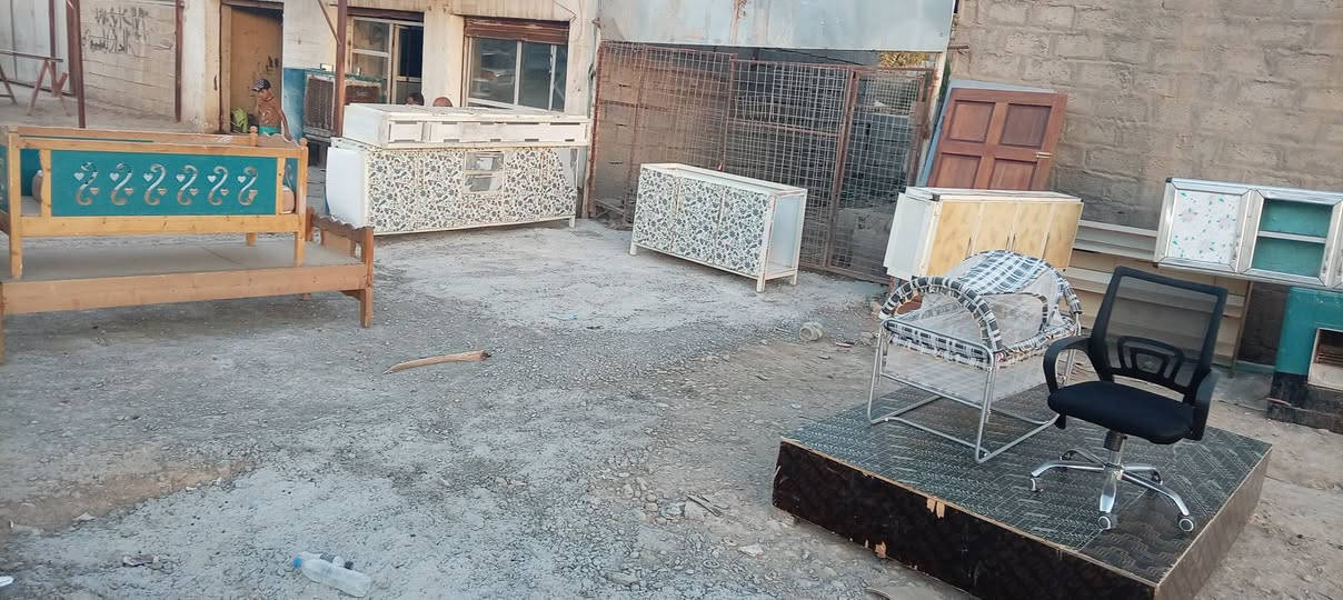 السلام عليكم زبأنا الكرام يوجد لدينا انواع الاثاث المنزلي المستعمل والجديد شعندك ارسلي خاص نشتري وراوس العنوان اول متنزل جسر الرازي استفسار ***********، يوجد واتساب مارد عل تعليق
