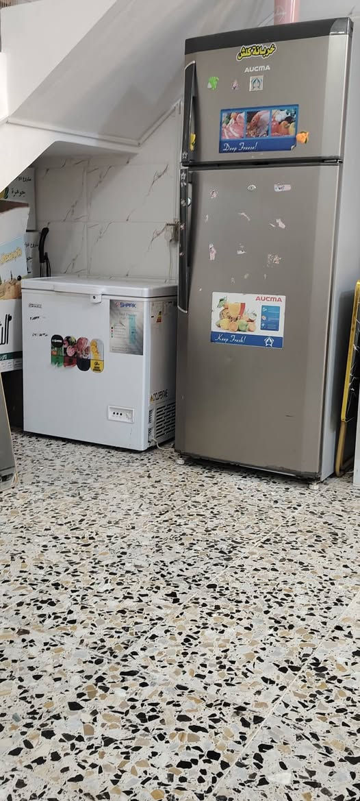 اغراض للبيع مستعمله 
ثلاجه كبيرة 175 الف
مجمده صغيره 200 الف
جرباية اطفال طابقين 150 الف
عنوان الزعفرانيه شارع الجواهري 
التواصل اتصال او مراسله واتساب  على الرقم ***********
