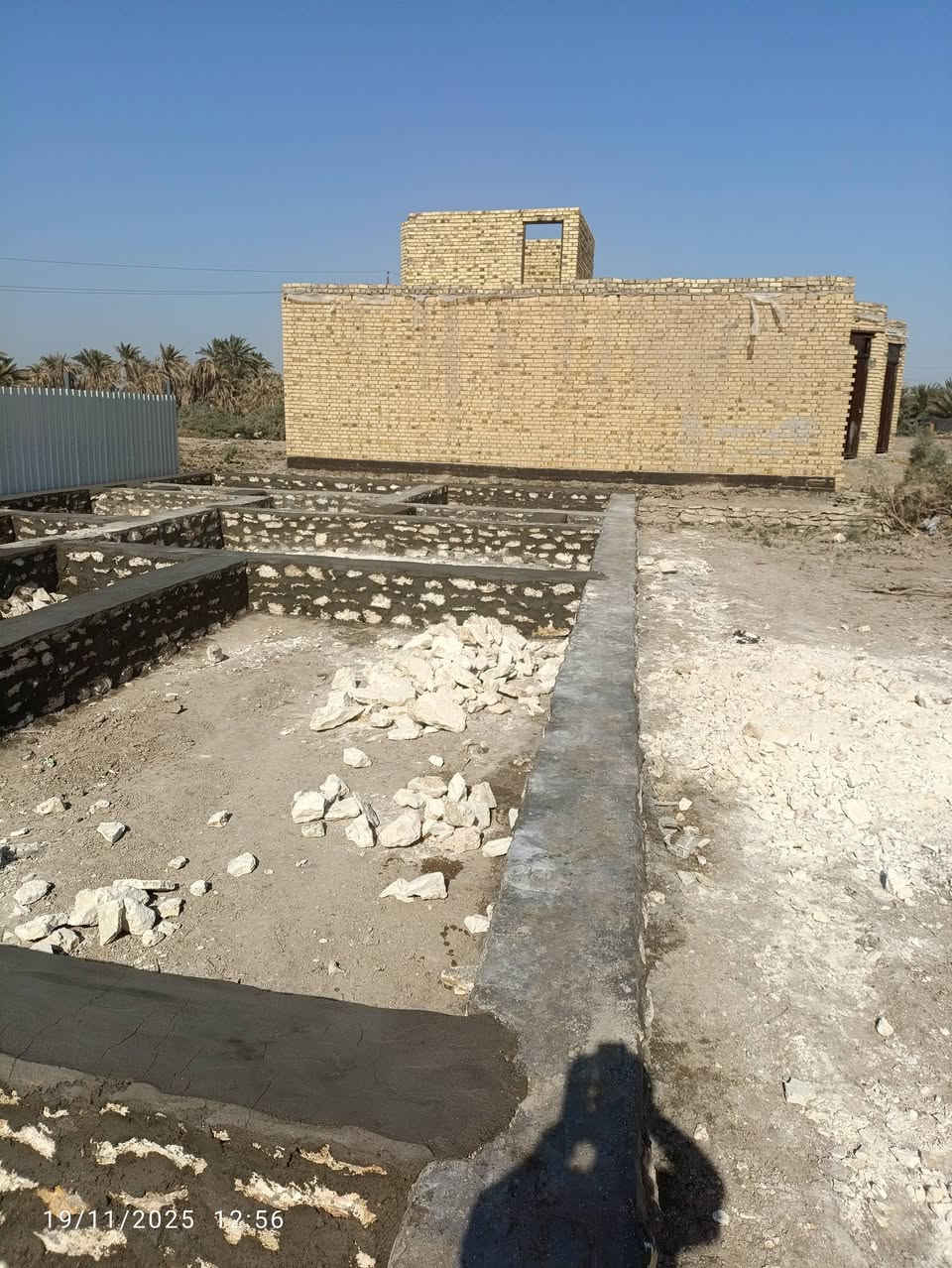 نشتغل حجر طابوك ابلوك 
شغل نظيف شرط مكطوعه يوميه 
***********
***********رياده
