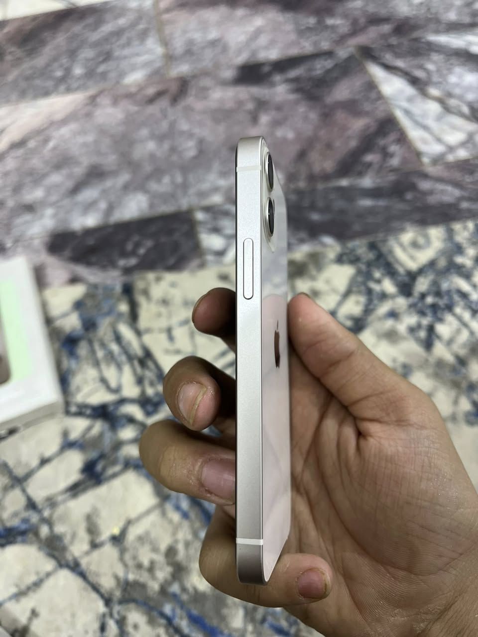 ً
السلام عليكم آيفون 12 مني جهاز كارتون بطاريه 100 ذاكره 128 مع ملحقاته الكامله الجهاز وتر شرق اوسط مكفول من الشخط 
مكاني ناصريه مركز 
رقمي ***********
