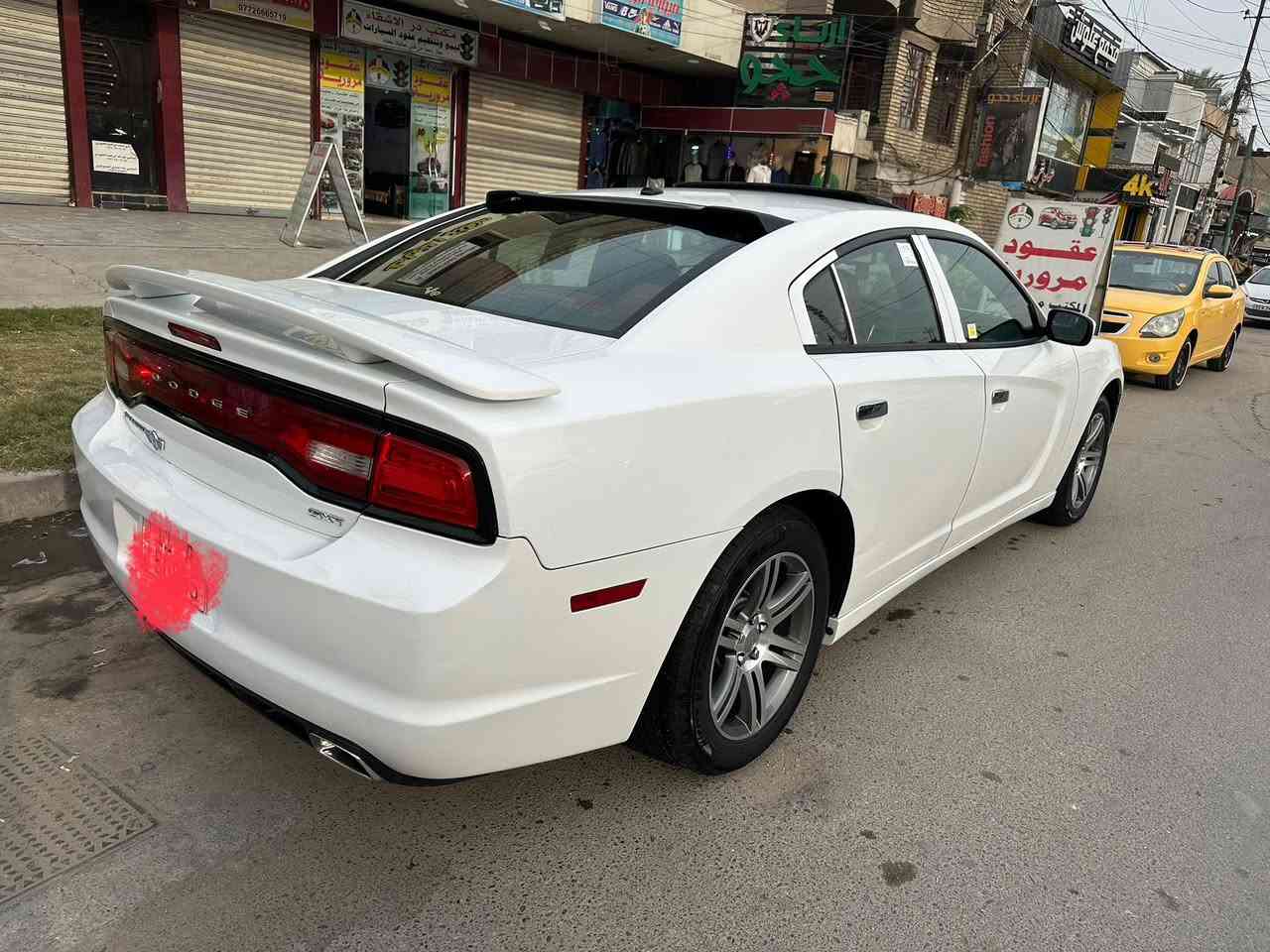 سلام عليكم جاجر موديل 2012 خليجي وكالة عرصات فول مواصفات كفالة السيارة عدة البيهن الصبغ على نص باب خلفي و3 اصابع جاملغ الخلفي فقط كفالة كير ومحرك واكسل وكهربائيات تخم تاير جديد جواها تبريد ثلج مشيها حقيقي ممشتغلة خط ونظافة تحكم مكانها بغداد اتصال ***********
