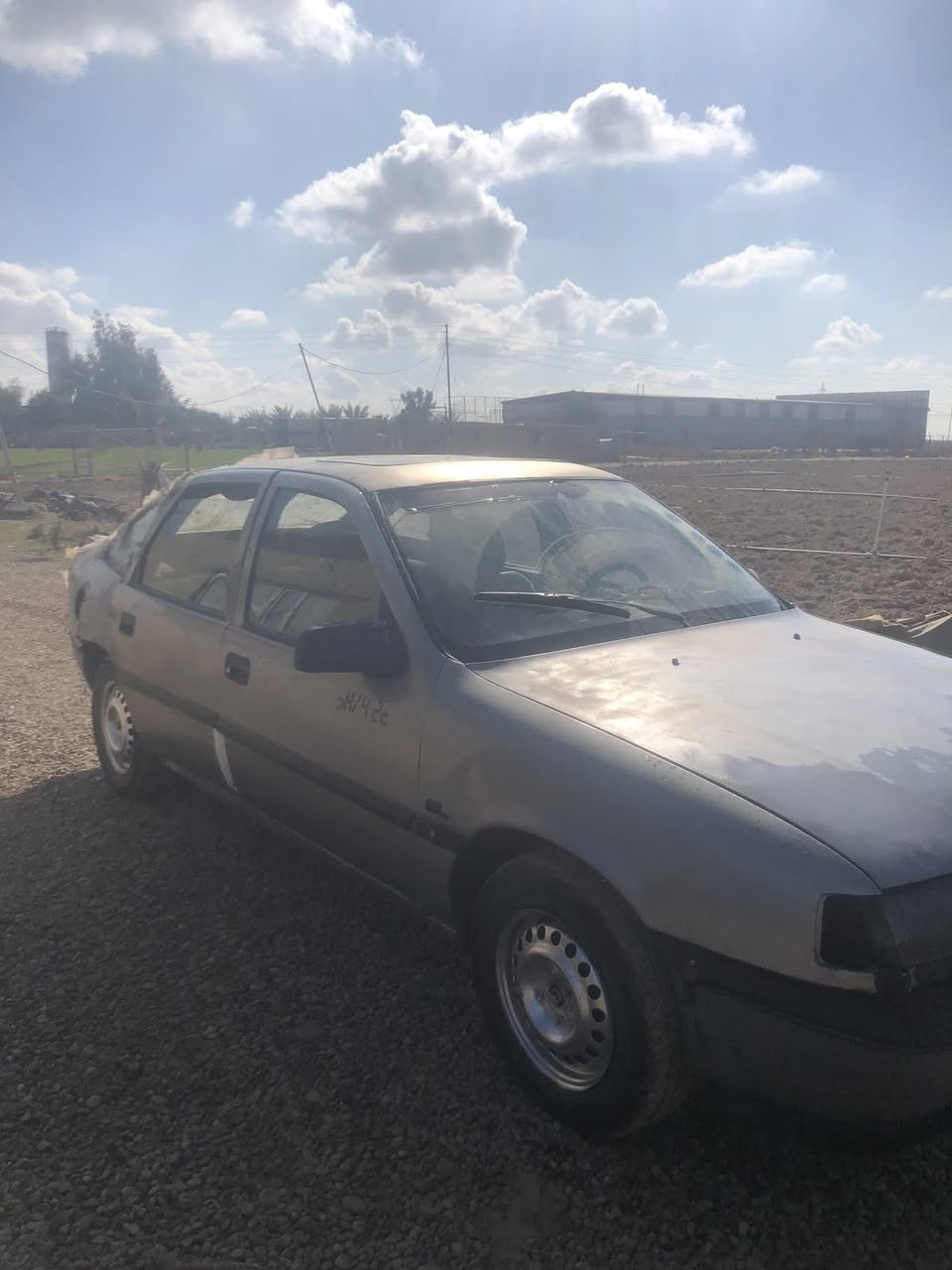 السلام عليكم فكترا ماسحه موديل92 سياره محرك كير شرط كهربائيات شغاله كلها مابيها خياس السياره رقمها فحص راعيها موجود بتكريت بس ماعندي رقمه ابيع عل وضعها هيج سياره عايزها جامه الوره مكاني سامراء السعر10 وبيها مجال او اتصال ***********
