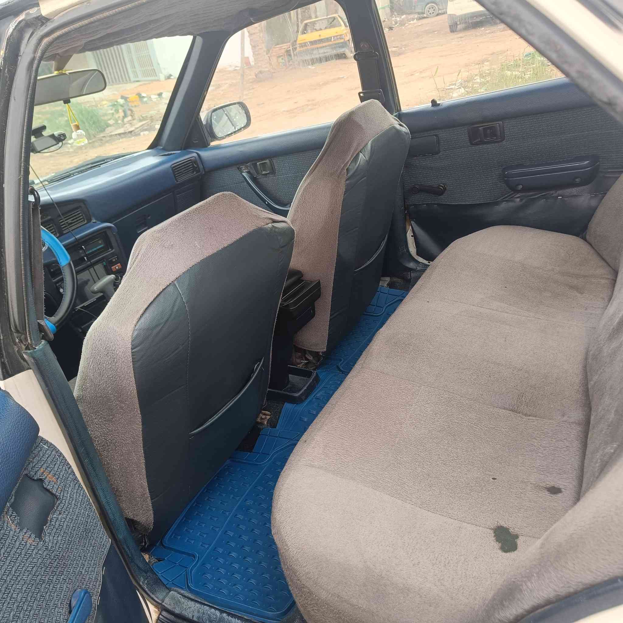 سلام عليكم
للبيع كرونه عظم موديل 88 رقم قادسيه مشروع وطني مداور بل نجف بيع او مراوس   مصبوغه عام 

كير اوتوماتيك حداديه كير محرك جدد السعر 38بيه مجال

مكاني النجف  ‏‪***********
