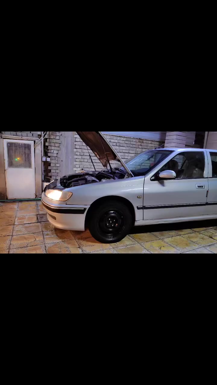 اللهم صلي على محمد وآل محمد
للبيع بيجو فرنسي 406 بلاد على وضع الشركه سياره حلوه كير عادي  كله بحاله جيده 
مكينه كير صدر كلج تبريد والسياره مثل ماواضحه بلفديوه وطخته هم موضحه بلفديو  دواخل جدد شركه السياره جاهز ه من كلشي 
 السعر خاص 
للاستفسار ***********
