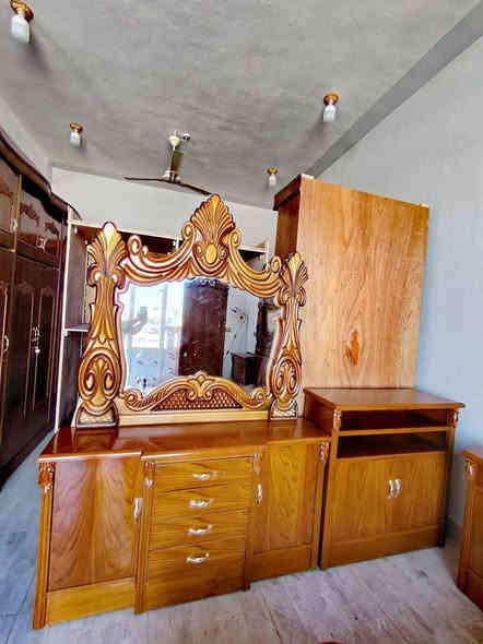 سلام عليكم توجد غرفه نوم عراقي حطاطه نضافه مثل ماواظح ب صوره العنوان الرمانه البعبيد  *********** سعر مليون و ٢٠٠
