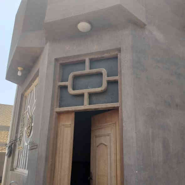 بيت للبيع ٣٦ مساحته 200متر 

يحتوي على غرفتين وصاله ومطبخ وبراني وصحيات خارجيه وداخليه 

للاستفسار اتصال 

***********
