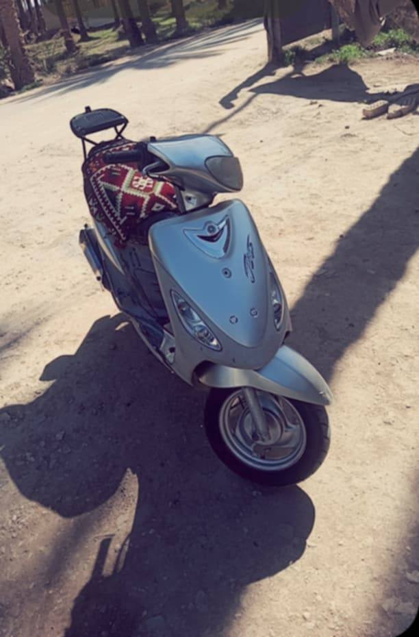 سلام عليكم دراجه ماكس منغولي صرله 3شهر طلعه معرض كله بلادي ما ناقصه اي شي المكان كربلاء طوريج السعر 600بيه مجال رقم جهازي ***********
