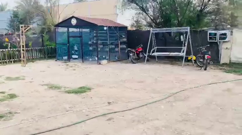 🏡 أرض للبيع مع بيت سكن في جسر ديالى القديم
 📍 الموقع: جسر ديالى القديم - منطقة التويثة.
 📐 المساحة الإجمالية: 1000 متر مربع.
 🏠 الملحقات: تحتوي الأرض على بيت سكن.
 🛤️ المميزات: موقع مميز في منطقة التويثة مخدوم ومتوفر.
📞 للاستفسار والتواصل:***********
للمزيد من التفاصيل أو لمعاينة العقار، يرجى الاتصال بصاحب العقار مباشرة على الرقم التالي:الله يرزقك البيعة الطيبة والزبون الصادق إن شاء الله! إذا كنت بحاجة لتعديل أي تفاصيل أو إضافة معلومات أخرى (مثل السعر أو مواصفات البيت)، أنا في الخدمة.@
