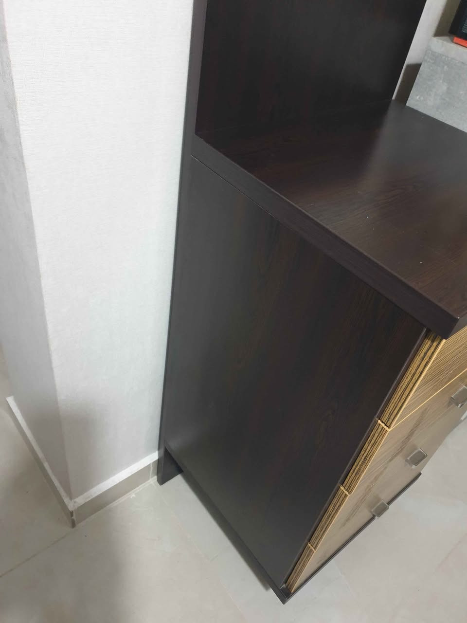 جكمج 4 درج 
نظيف 
السعر 30الف 
قياس 45*45
ارتفاع114 دهوك, العراق


**إذا كنت صاحب هذا الإعلان وتريد حذفه لأي سبب، رجاءا أرسل رسالة إلى الدعم الفني**