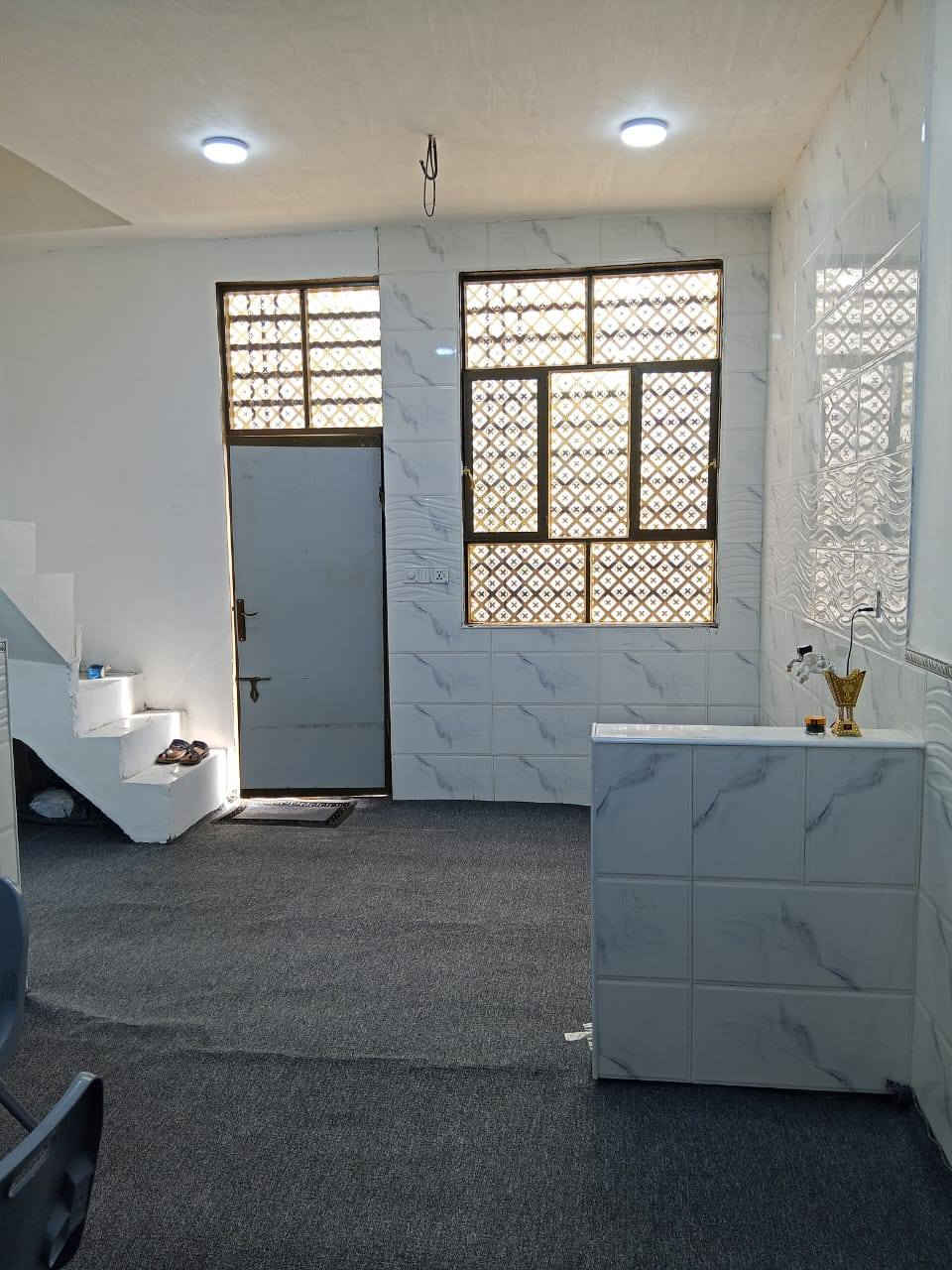 دار للبيع المساحه 50 متر شغل درجه اولا شوفت عينك 
بيت جديد وجاهز للسكن المكان ميسان قرب سكله الكرعاوي شارع الزوار البيت ينباع نقد السعر 21 وبي مجال استفسار 
*********** #الجميع
