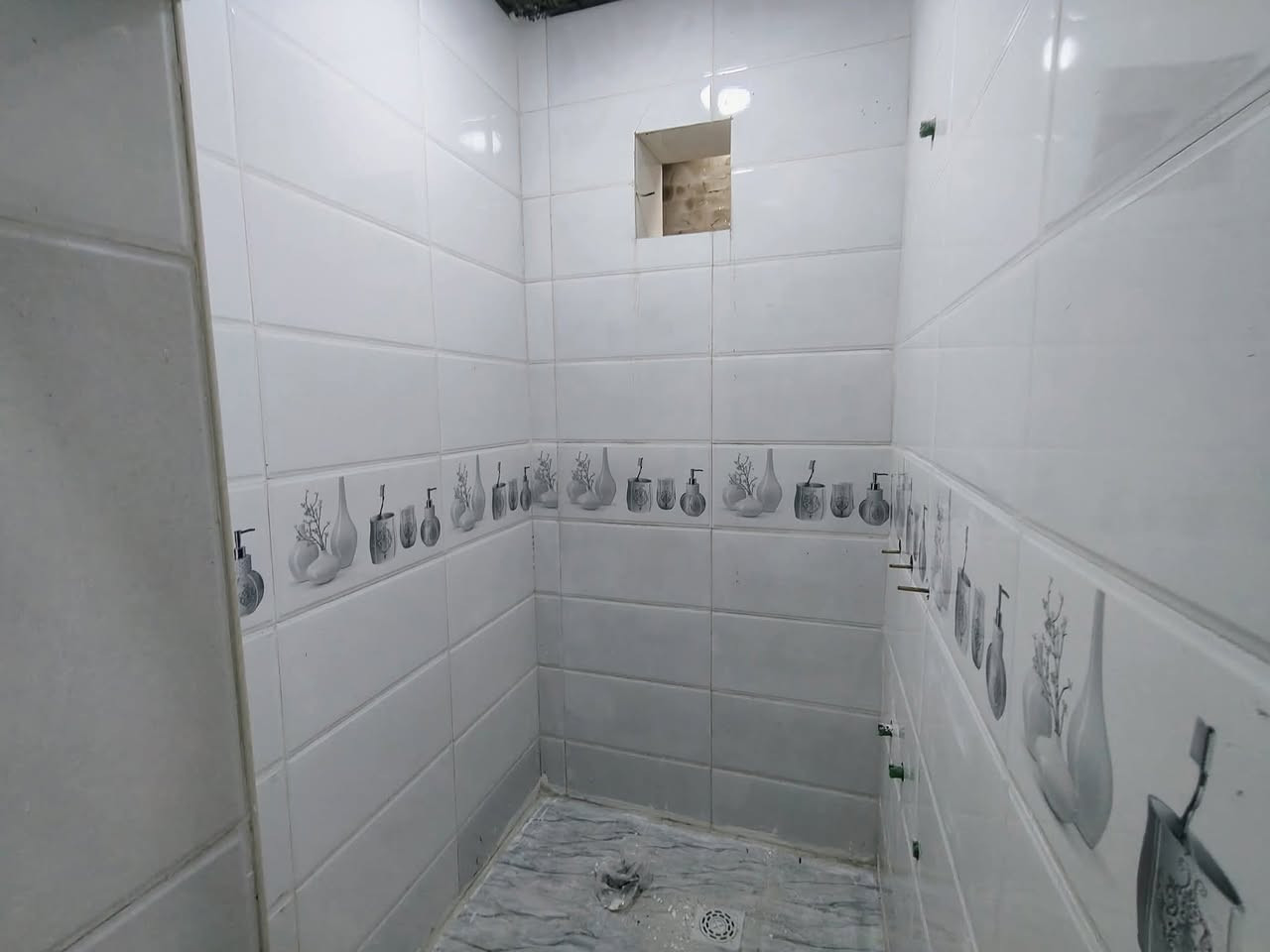 مشتمل للبيع طاب وزراعي سند 25 مرقم من قبل البلديه مساحه 100 متر بناء طابوق يتكون من غرفه نوم مطبخ استقبال هول السعر المطلوب 39 وبيها مجال للشراي ض

الاستفسار مراجعه مكتب دلالية حسن البيضاني  رقم المكتب ،،،،***********
عنوان المكتب حي لحكيم قرب سيطرة القديمه للاعلان عن عقاراتكم  أو المراسلة على الصفحة أو إرسال 
العرض ع الواتساب  
ليس لنا الحق برفع سعر العقار أو خفضه عملنا يختصر على تقديم أفضل الخدمات العقاريه وترويج العقارات ونشرها ع مواقع التواصل الاجتماعي على حسابي الخاص على الفيس بك توجد مجموعة عقارات تجارية سكنية دوانم زراعية مستعدون بيع وشراء العقارات نستقبل كافة العروض الزراعيه والطابو في مدينة الكوت
رقم المكتب          حسن البيضاني.      ***********
