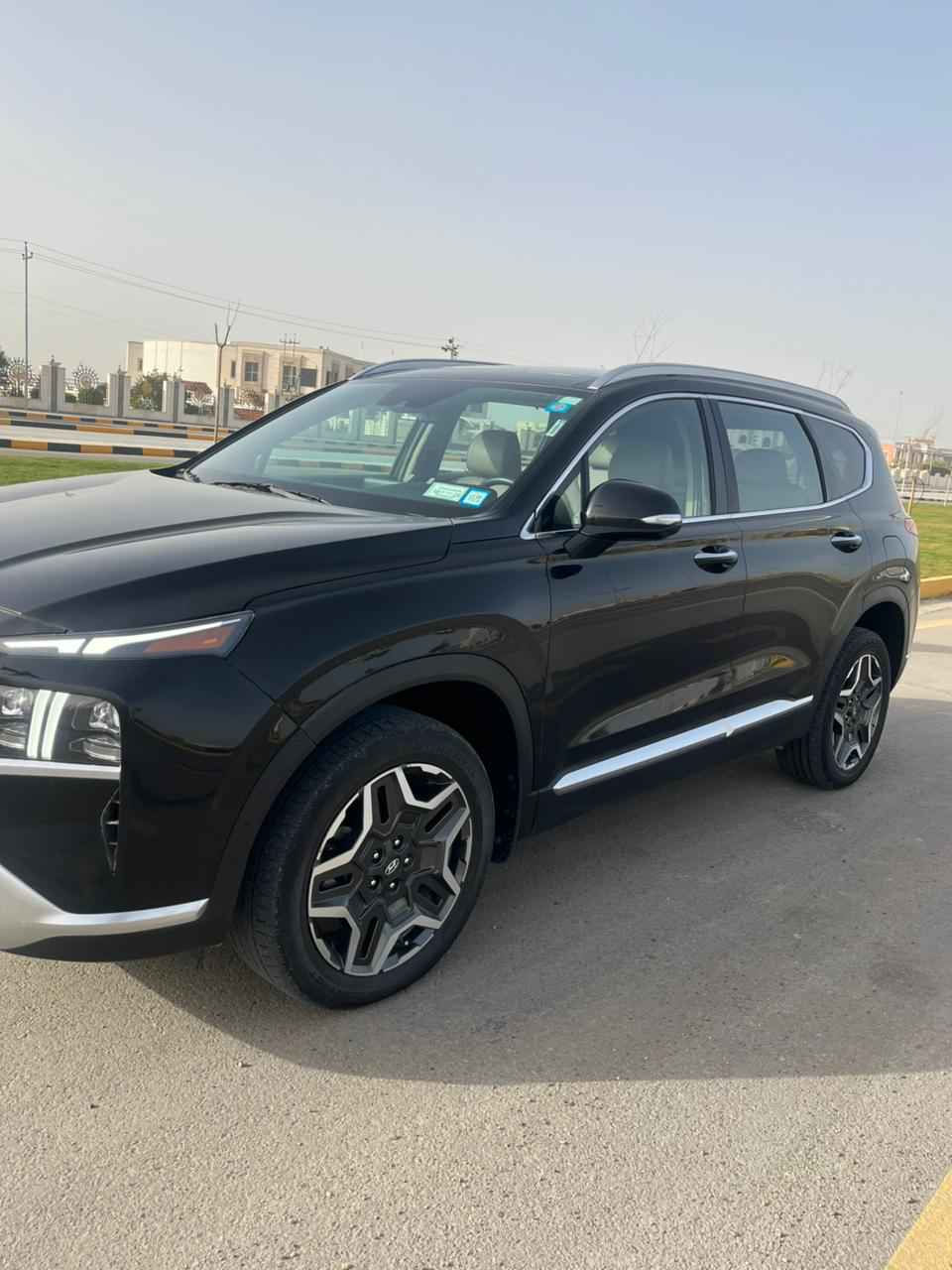 سنتافي 2023 وارد امريكي هايبرد محرك 2000
باسمي تحويل مباشر فول مواصفات 
السعر 225 وبيها مجال *********** Colombo, Sri Lanka
