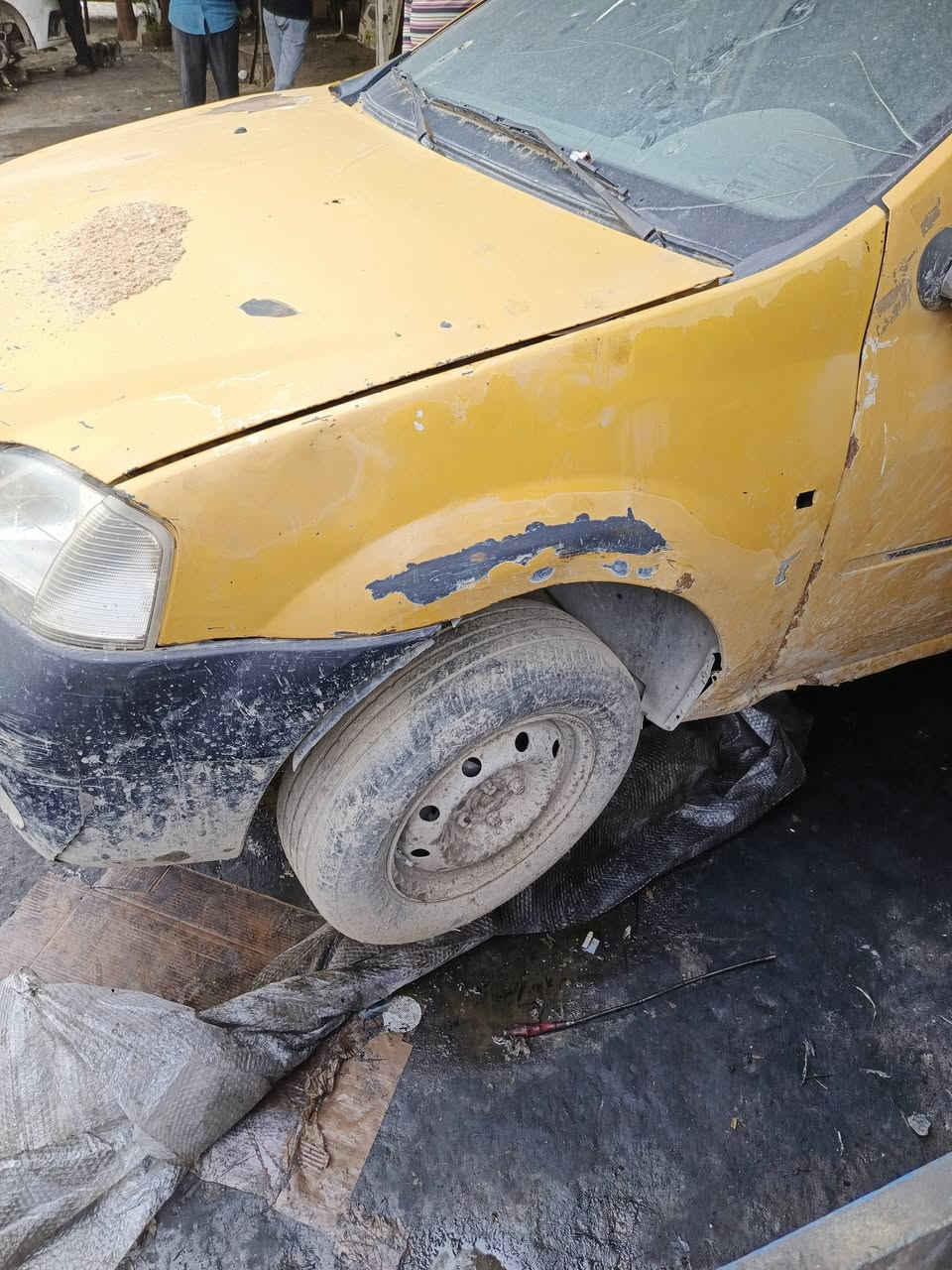 السلام عليكم اخوان سياره رينو لوكان تكسي موديل 2010 تصقيط  تفصيخ ادوات اي واحد يحتاج غراض بل خدمه العنوان بغداد الوزيريه قرب سفارة التركيا اي استفسار خاص او الاتصال على الرقم ‏‪***********‬‏ واتساب
(مكينه وكير حاويه على شغل )
