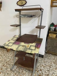 ميز حاسبة • حالة ممتازة • حي الحكيم