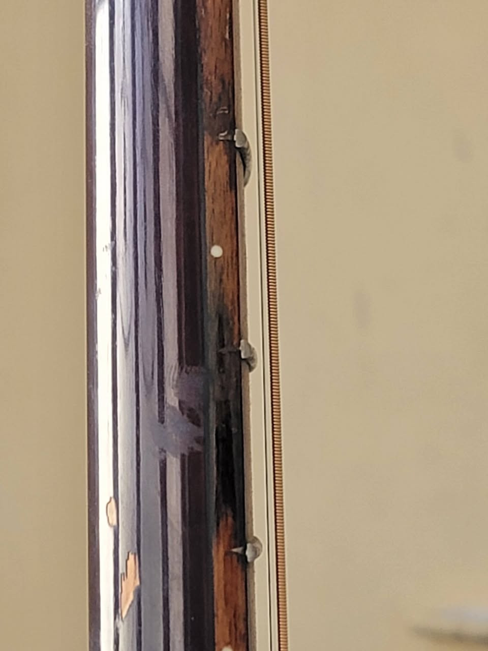 كيتار اكوستك amk احترافي اندونيسي 
صنع التسعينات كيتار فنتج

مشدود عليه ا تار ديداريو اصلية

اكشن بأرتفاع ٣ ملم

وياه ريشة واوتار هدية مني


**إذا كنت صاحب هذا الإعلان وتريد حذفه لأي سبب، رجاءا أرسل رسالة إلى الدعم الفني**