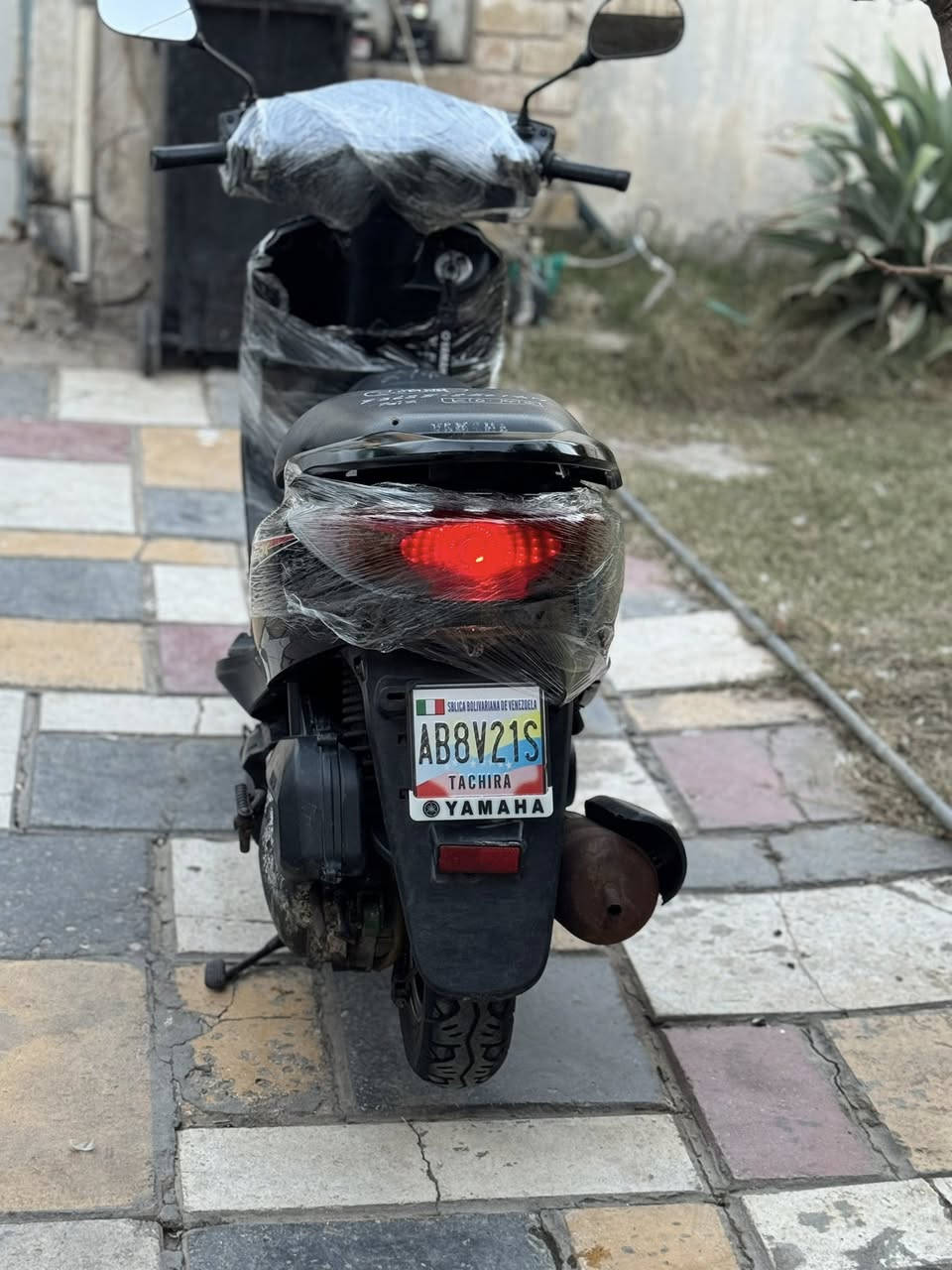 سلام عليكم للبيع بريز رمبه جديده شرط برغي ممفتوح بلمكينه بلاديه مابيه اي نقص السعر 900وبيه مجال حك الجيه مكاني بغداد حي القاهره للاستفسار ***********
