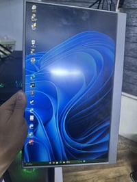 شاشة صغيرة • ٦٠ هرتز • مع كفر