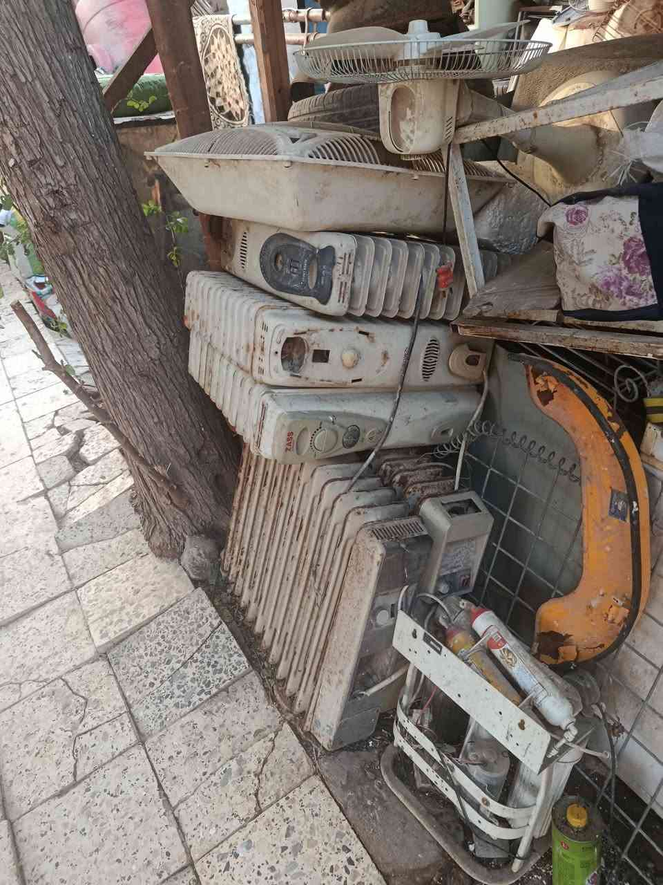 زيتيات عدد6 شغالات بس متروكات السعر 60
***********
