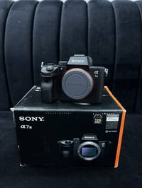 سوني a7iii • نظافة ٩٥٪ • كارتون كامل