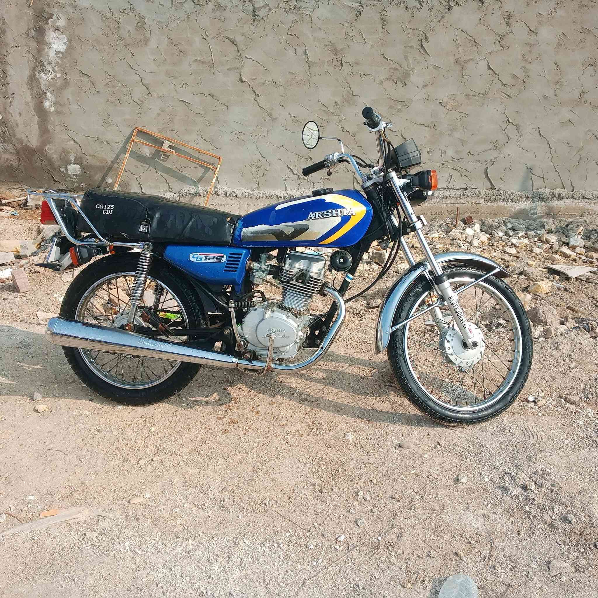 أربعة كير 20 ارشة اوراق اصولي كهربائيات شغالة دراجة خير من الله السعر 550 وبيها مجال لطيبين ***********
