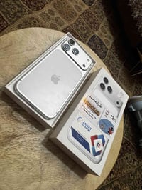 17 برو ماكس ايسم 256 مشحون 40 مره شريحه الكترونيه ابيض سلفر جديد كلش ب...