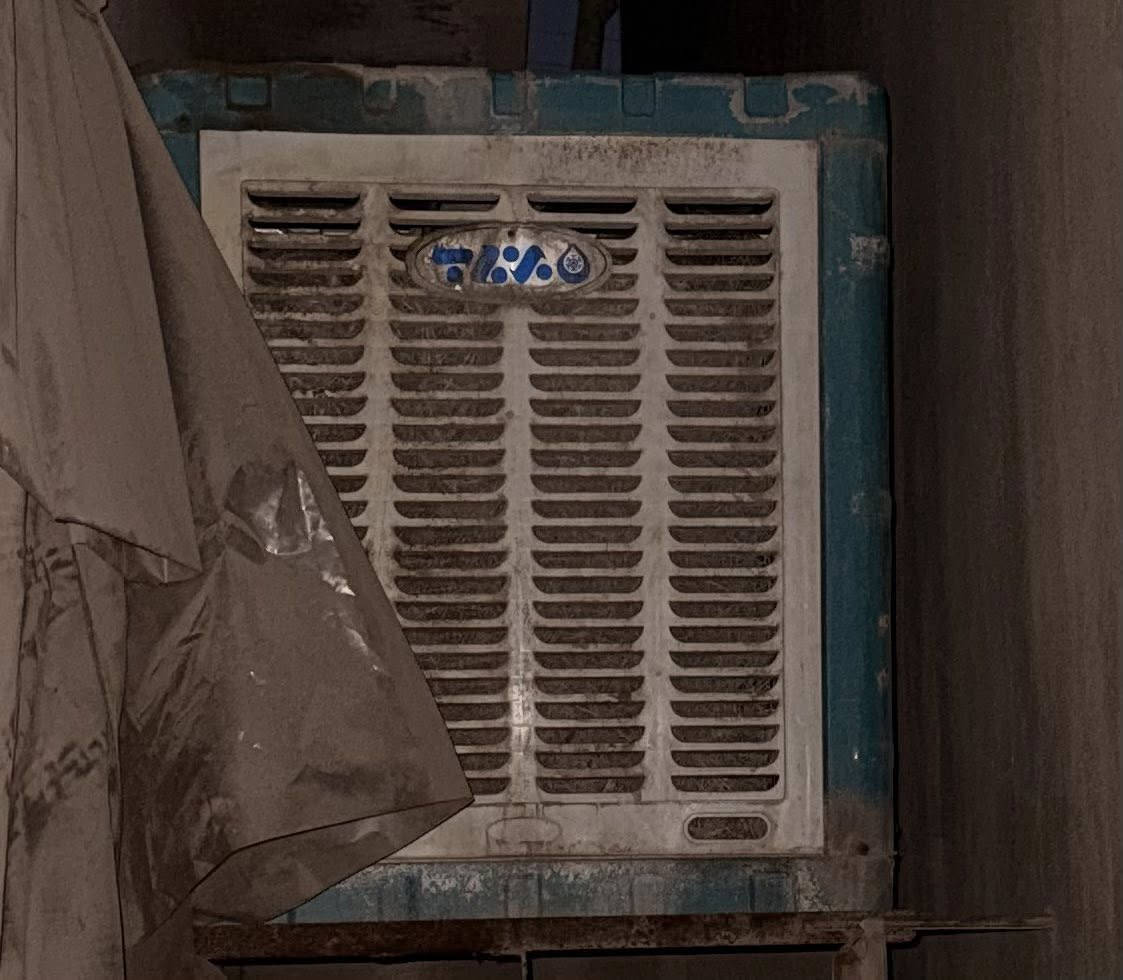 اغراض
بيع اغراض مستعمله كلمن بسعرة 
سبلت 225 
ضرر سبلت ماكو اي ضرر العاكسه ملغيه 

مبردات 2 ب50 الف

بنكات على 10 وجوزيه ب15 

ثلاجة ب200 شغاله 
ضرر ثلاجة الكفر مال يدة واكع 
ومكان المفتاح خربان بيهة طخة من جوا بزاويا مثل مموضح
طبلات ب20
مرايه ديكور  20 
*********** متوفر واتس
