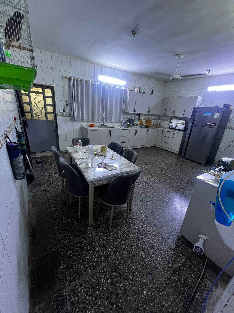 السلام عليكم بيت فرصه من لعمر  بحي الجهاد المربع الذهبي منطقه95 شارع التجاري مقابيل الضباط  
واجه10 نزال20
200 متر
5 غرف نوم بناء نضيف
يباع قطع100 ب100
ويباع كامل ويباع 150 ب
50  حسب الزبون
البيت فرصهه من لعمر 
 للاستفسار خاص***********
