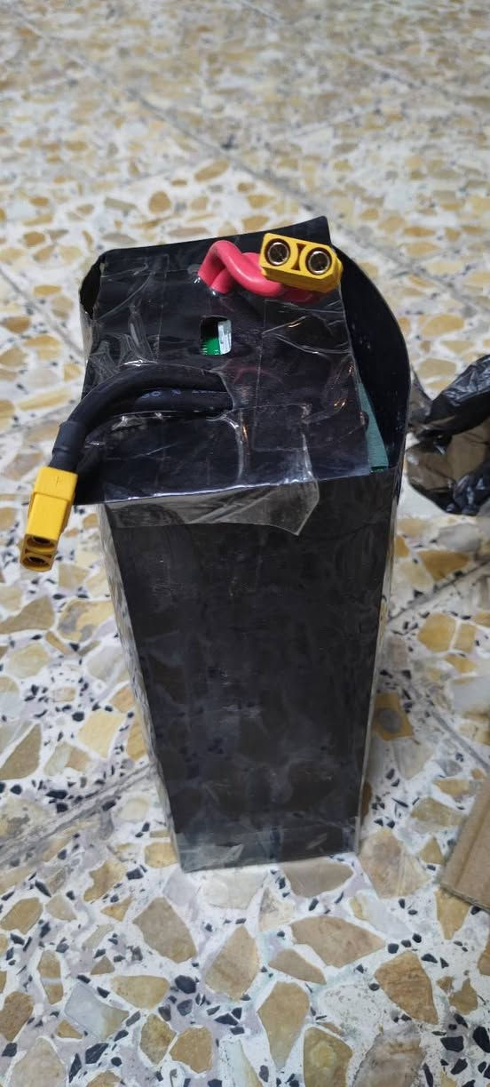 قيم وخذه بل عافيه 16فولت 30انبير بس بيها انتفاخ شويه قيم وخذه توصيل بغداد بس


**إذا كنت صاحب هذا الإعلان وتريد حذفه لأي سبب، رجاءا أرسل رسالة إلى الدعم الفني**