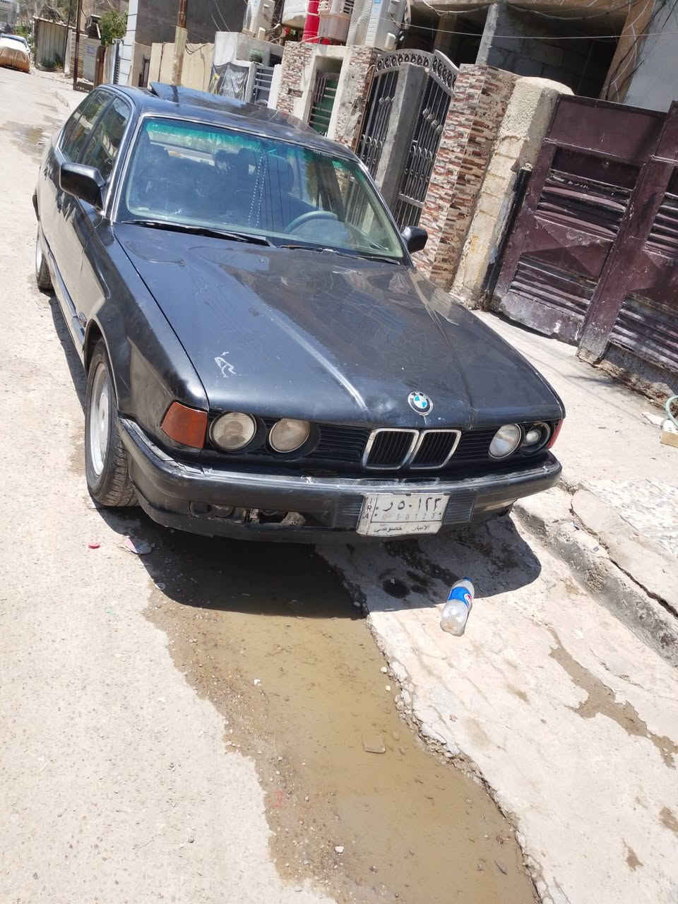 السلام عليكم بي ام للبيع موديل 93 عنواني بغداد البياع السعر 30 رقم الهاتف***********

