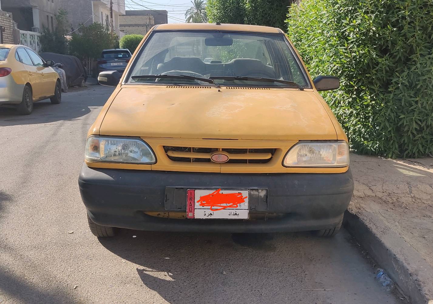 العنوان بغداد الزعفرانيه سعر البيع 18 غرامات اذا بيها عليه وهيئه على الشاري معمره تعمير كامل ارضيات ودوس كهربائيات كامله فقط التبريد يحتاج راديتر خارجي وداخلي الفريز ..دوشمه جديده غرفتها جدا نظيفه 