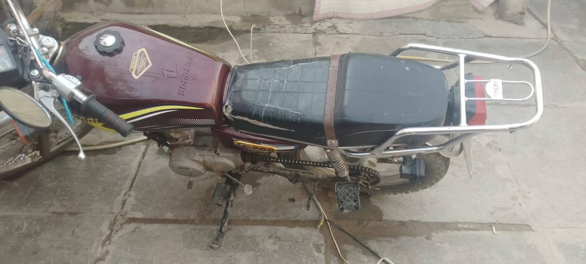 السلام عليكم دراجه ايراني 4 قير السعر 350 بس الهندر خارط المكان بغداد الحسينيه مستعجل على بيعتها وهذا رقم الموبايل***********
