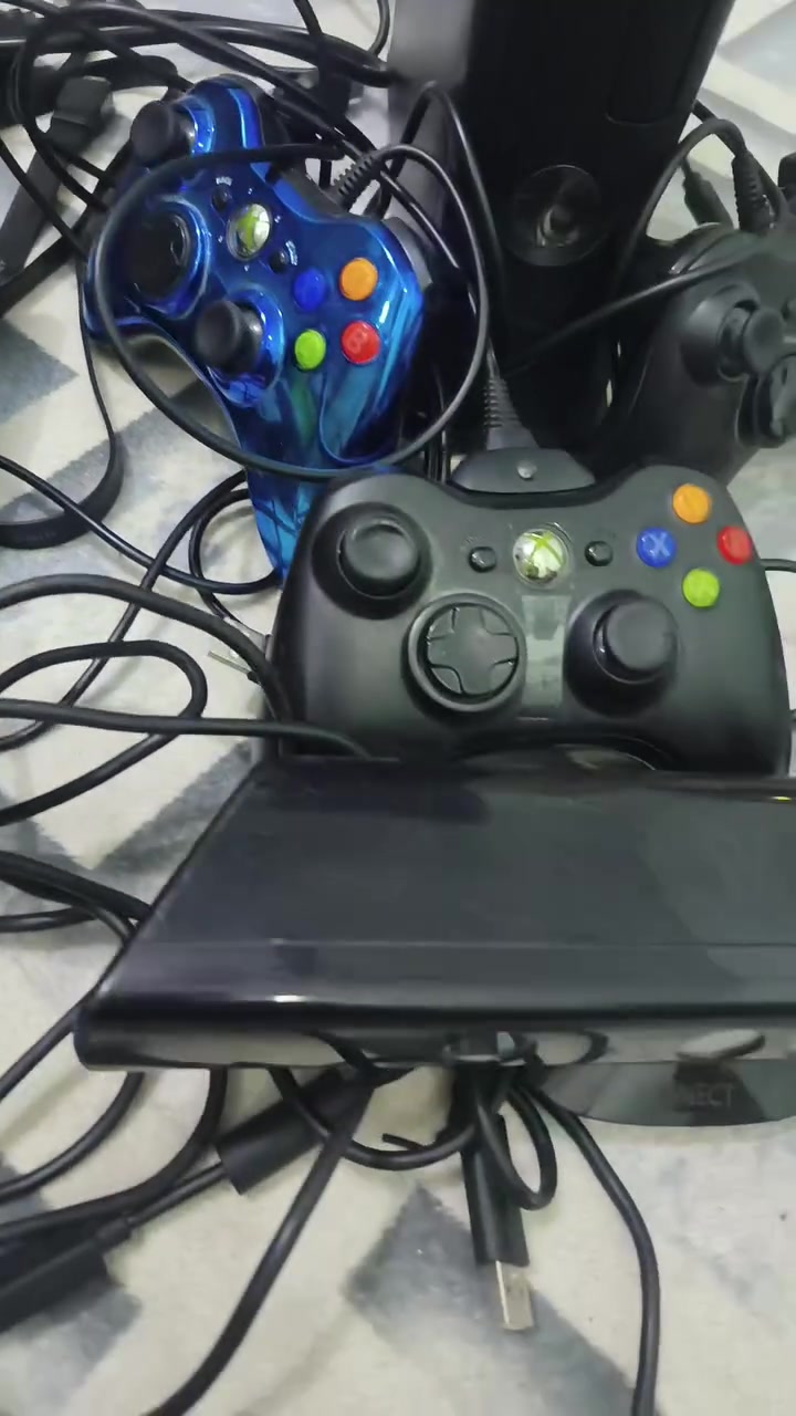 Xbox 360
للبيع كامل ملحقات

يجي الاكس بوكس بلكارتون 

٣ جويستك واير بحالة ممتازة

١ جويستك اصلية شحن بحالة جيدة

كيبل اچ دي اصلي

شاحنة اصلبة

هارد داخلي اصلي ٥٥ لعبة قوية

هارد داخلي اضافي ١٥ لعبة قوية

اقراص ١٠٠ قرص كل الاقراص العاب قوية وما ينمل منه

ووياه كامرة شغالة اصلية واكو العاب كامرة تلعب انت وجماعتك تتونسون 

اللعاب تتضمن طوبة وجي تي اي ٣ اجزاء 

ورزنند ايفل كل الاجزاء وكومة العاب قوية 

السعر ٣٠٠ وبيه مجال ادري سعر غالي بس يستاهل والله سبب البيع محتاج فلوس 

العنوان البصرة قضاء المدينة الجهاز شرط الشغل وبيه ضمان يوم كامل فحص 

واكو توصيل داخل المدينة ٥ الف وخارج ١٠ الف التوصيل


**إذا كنت صاحب هذا الإعلان وتريد حذفه لأي سبب، رجاءا أرسل رسالة إلى الدعم الفني**
