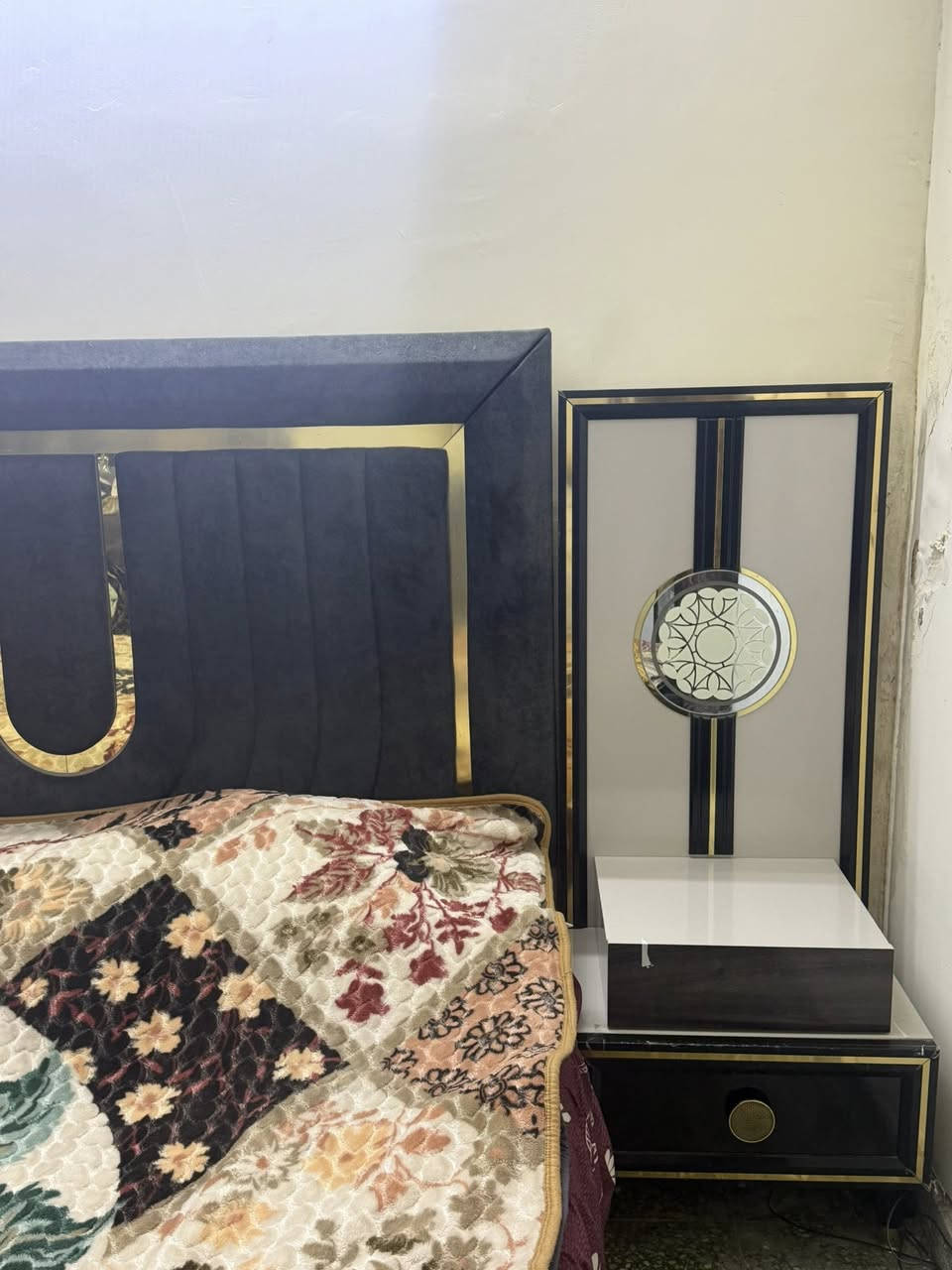 غرفة نوم مستعمله للبيع ماخذتها بمليونين ونص 
ورايدتها ب٨٠٠ الف


**إذا كنت صاحب هذا الإعلان وتريد حذفه لأي سبب، رجاءا أرسل رسالة إلى الدعم الفني**